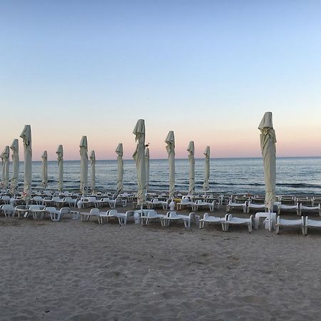 Ely Residence Mamaia Exterior photo