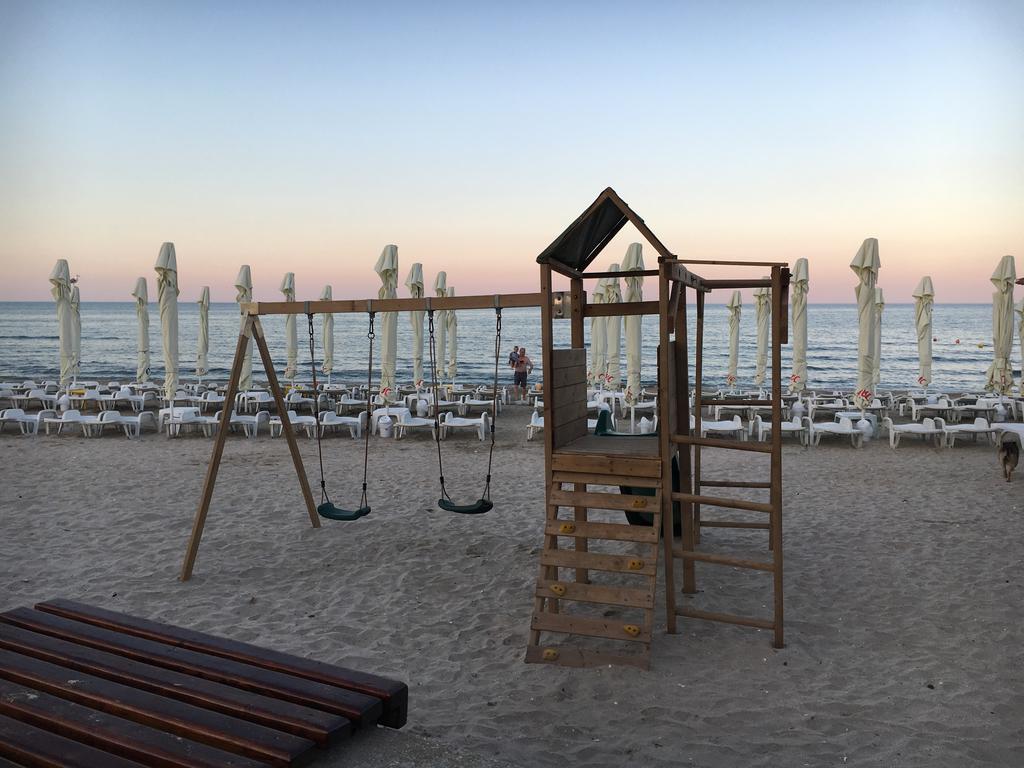 Ely Residence Mamaia Exterior photo
